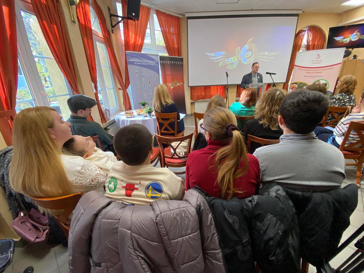 Jónak lenni jó kampány