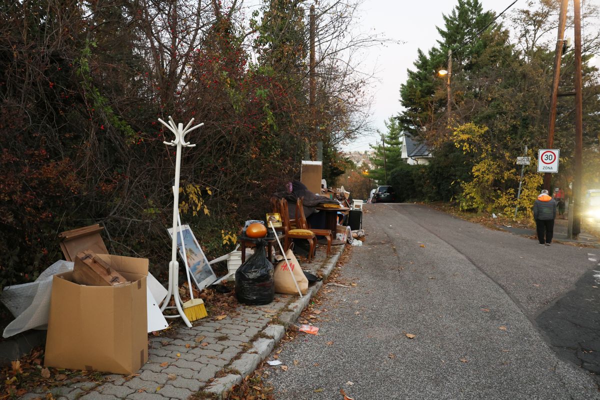 Újabb kerülethez ért az éves lomtalanítás.