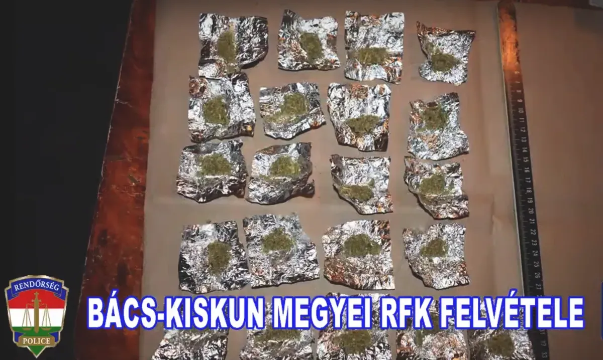 Sorra buknak le a herbált és kristályt áruló drogkereskedők - képünk illusztráció -  (Fotó:  Police.hu)
