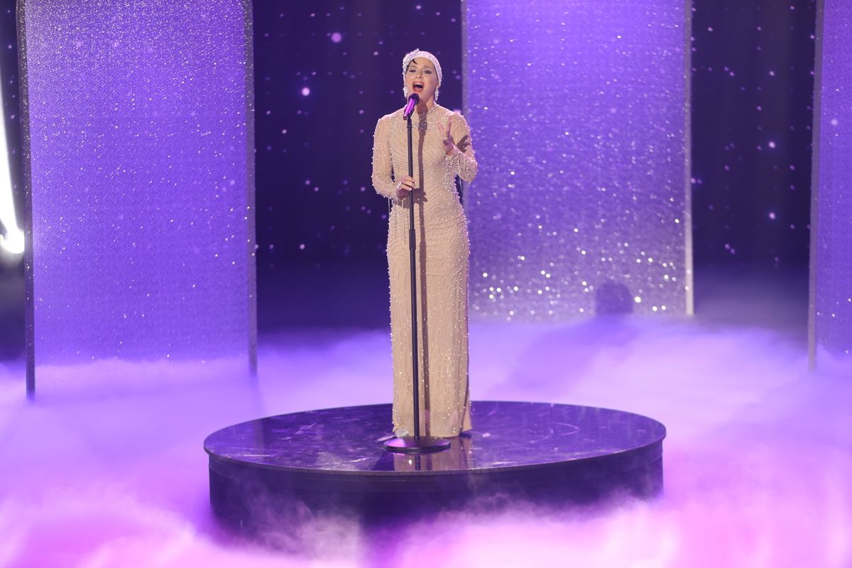 Dér Heni Whitney Houstonként robbantotta fel a Sztárban Sztár All Stars színpadát. Fotó: Gáll Regina /  Metropol