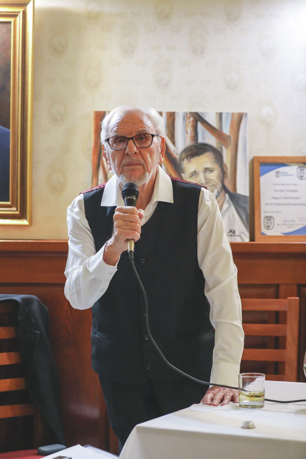 20251106_Budapest_Müller Péter Zártkörű Könyvbemutató_TG(MW)