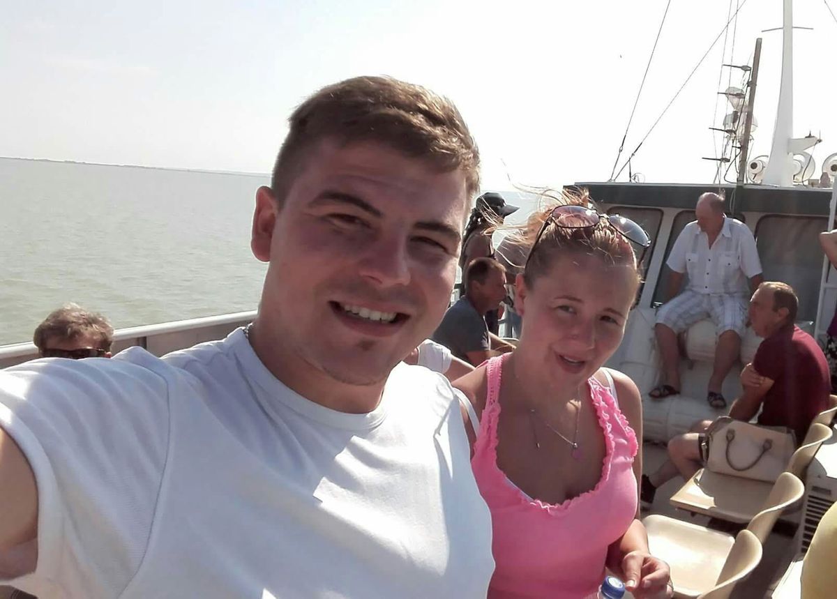 Lukóczki László és testvére egy képen