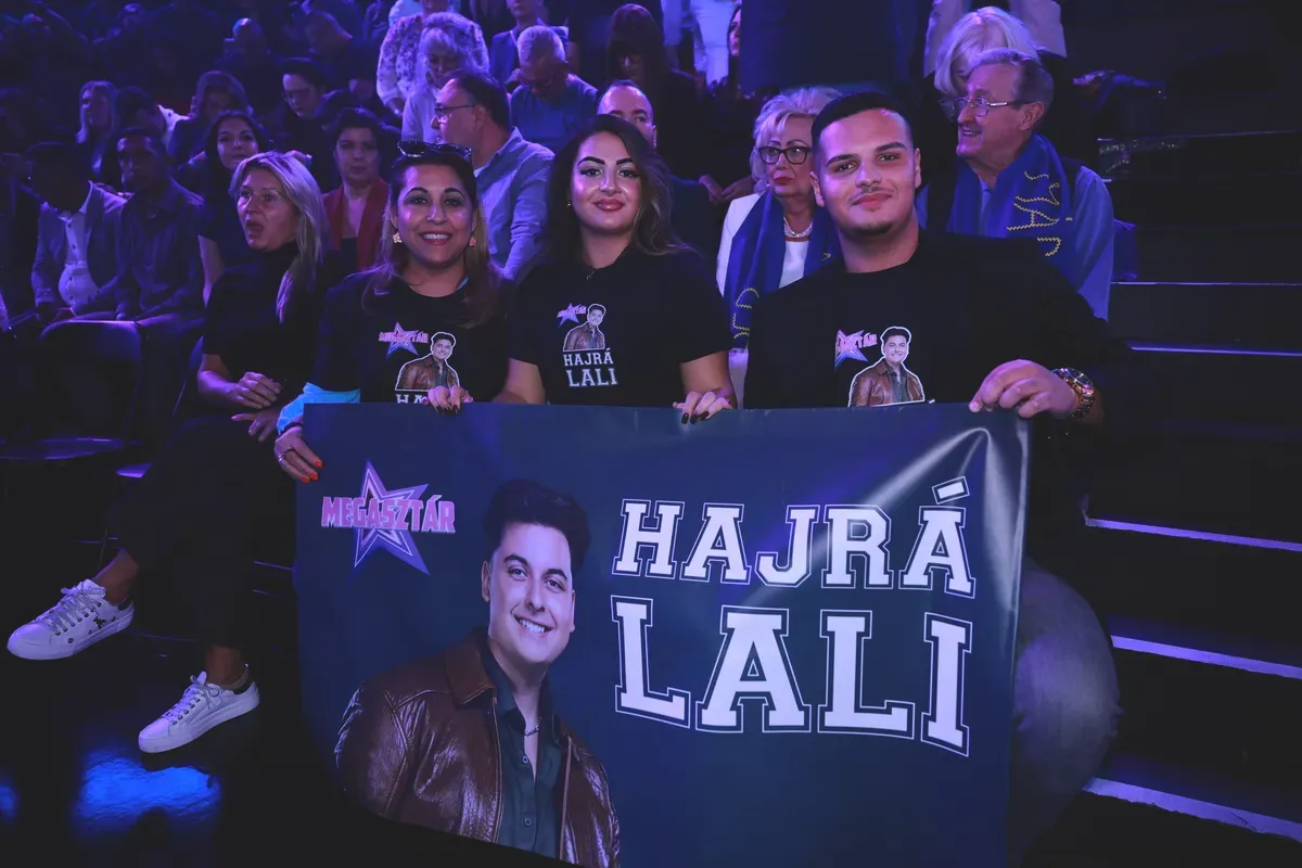 Kökény Lali szurkolótábora.