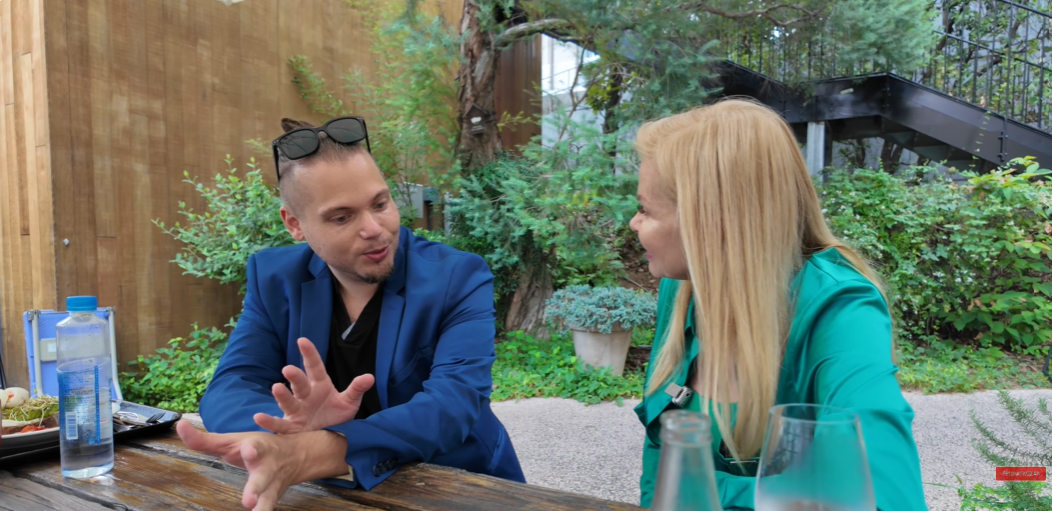 Polgár tünde és Polgár Árpád is ámulva hallgatták a japánban élő, magyar férfi beszámolóját