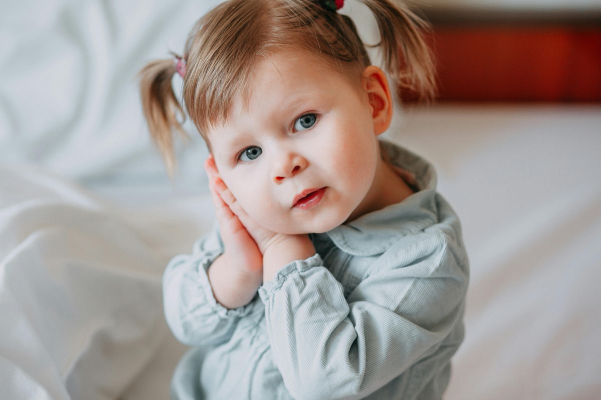 alt=A kétéves kislány ritka anyagcsere betegséggel született, amit nehezen éltek meg a szülei 