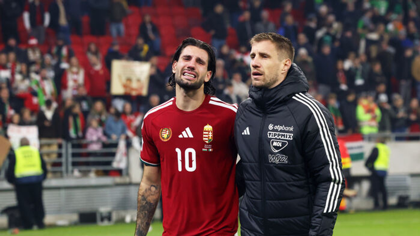 Zokogtak a magyar focisták a lefújás után.