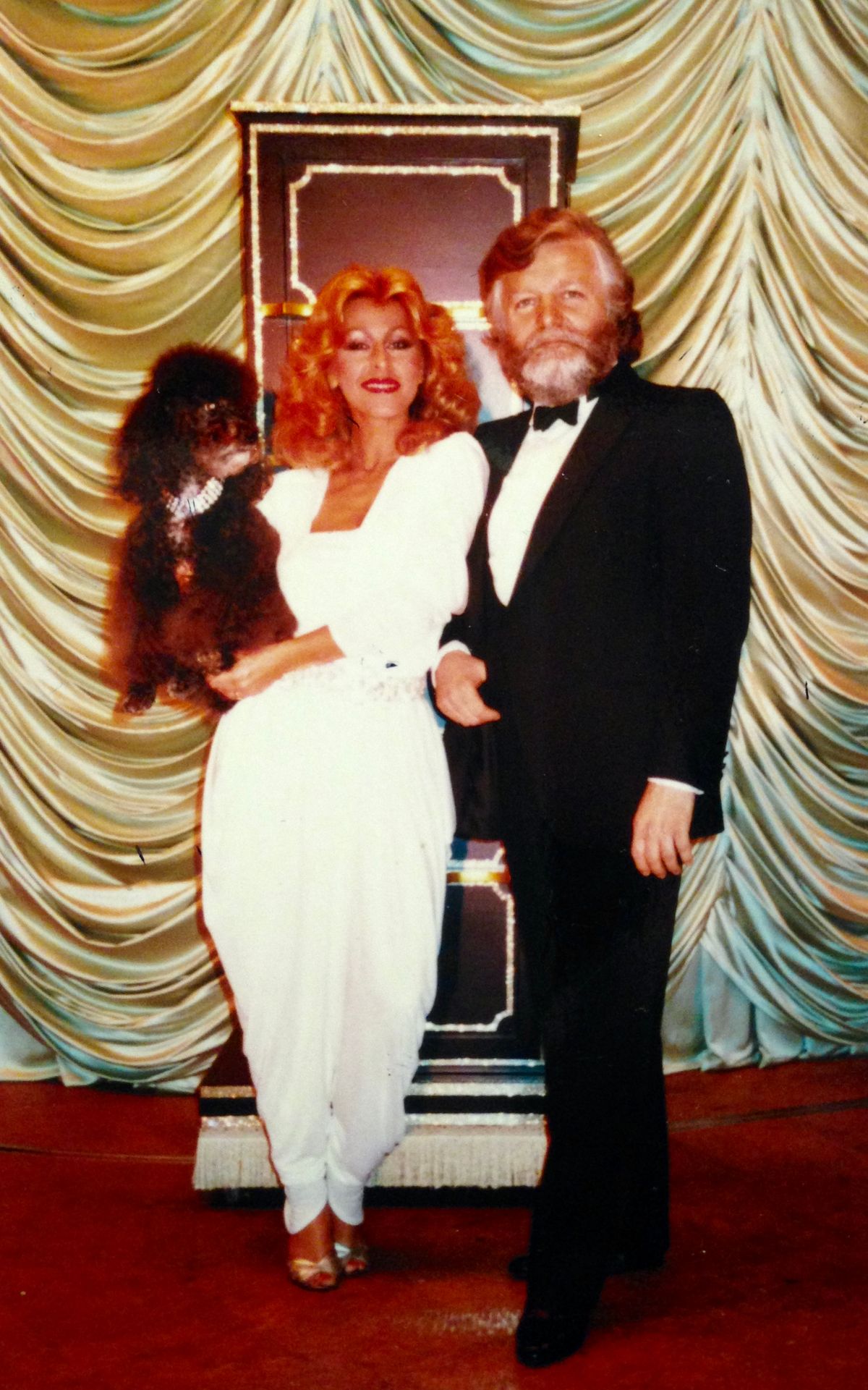 Ungár Anikó és Baronits Zsolt nagyon szerették Tomi kutyát, Japánba is magukkal vitték