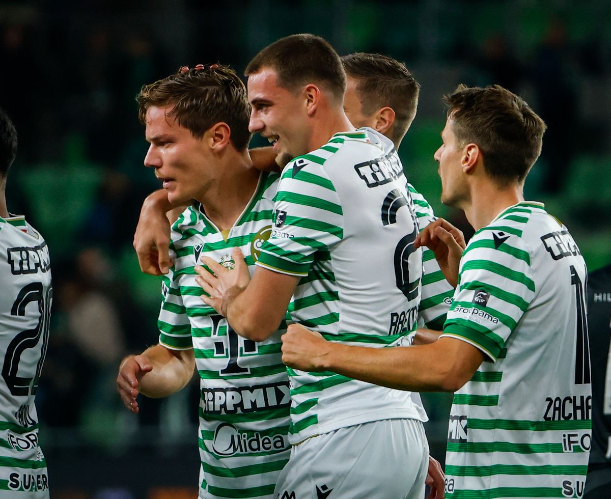 A Fradi védője, Gartenmann (balra) még nem mond le a vb-rő