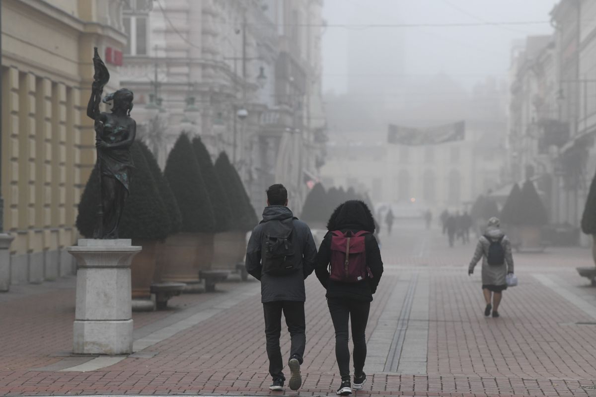 DSC_1884 Az időjárás ködösre, szürkére vált