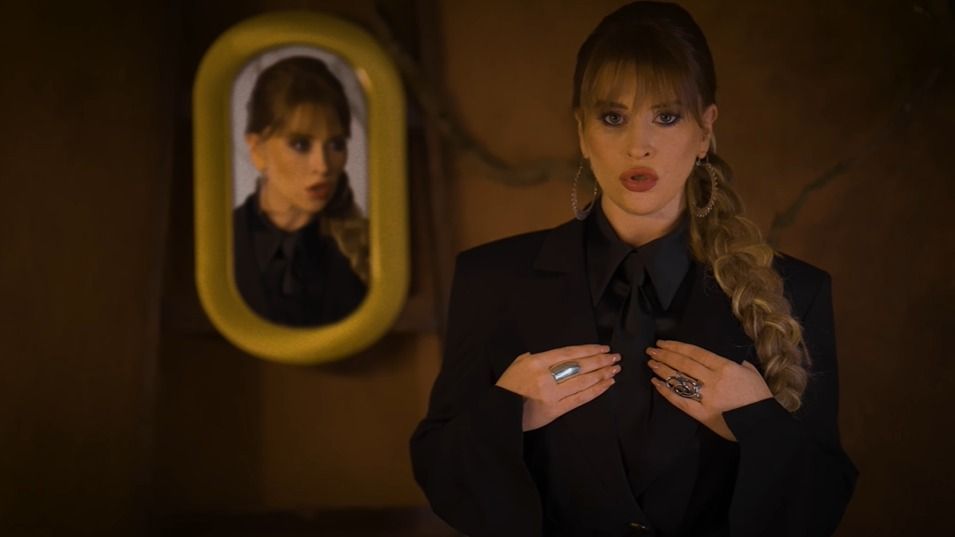 Tarol Király Linda új, melankólikus dala