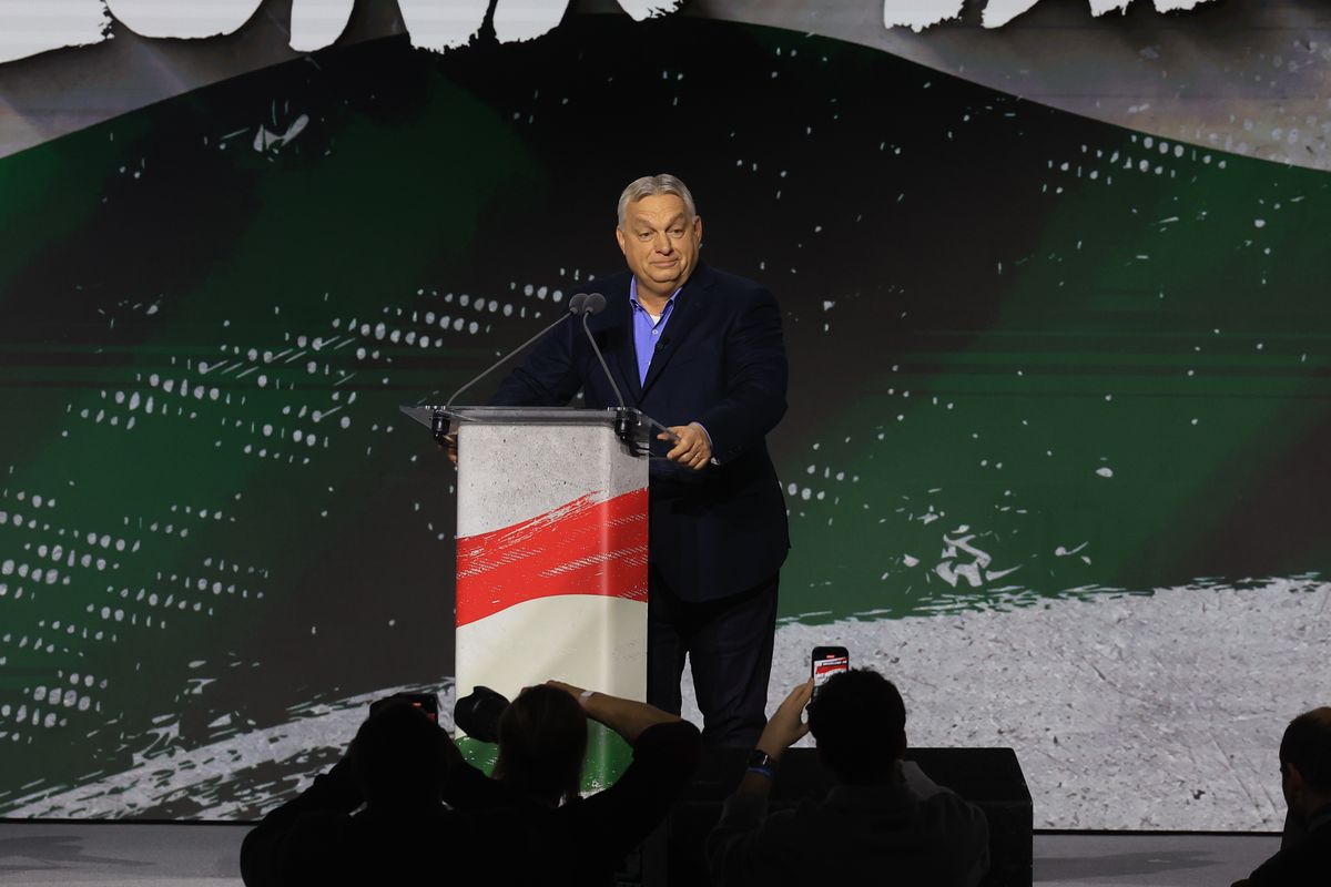 Háborúellenes Gyűlés Szegeden – Orbán Viktor  
 12.20 Szeged 
