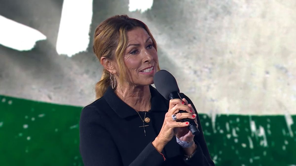 Háborúellenes Gyűlés Mohácson: Miklósa Erika leénekelte a csillagokat