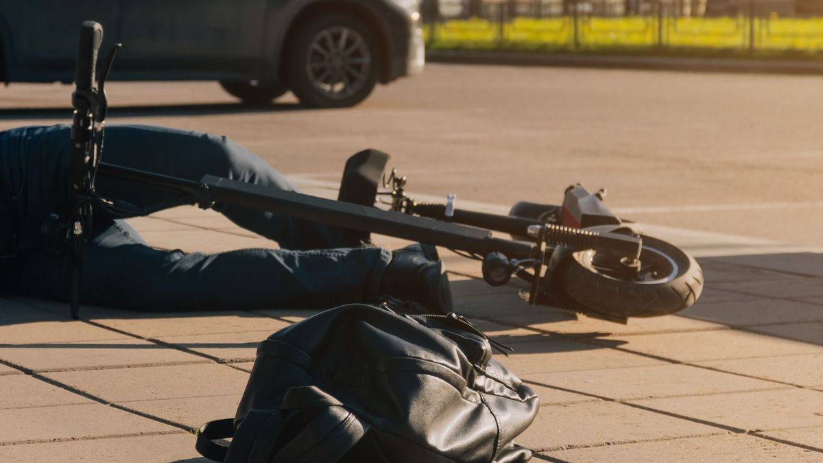 A győri rolleres a baleset helyszínén életét vesztette / 