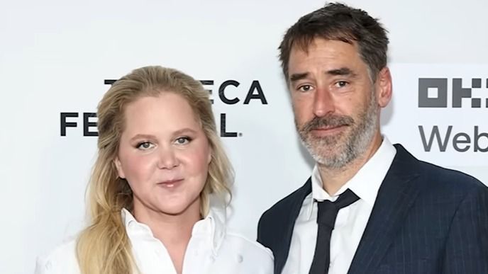 Amy Schumer hét év után válik férjétől