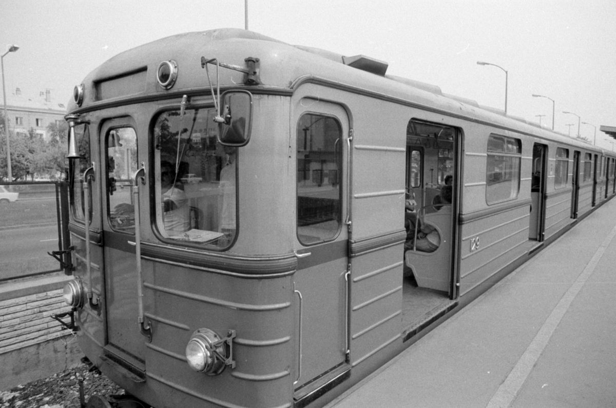 M2-es metró régi szerelvénye 