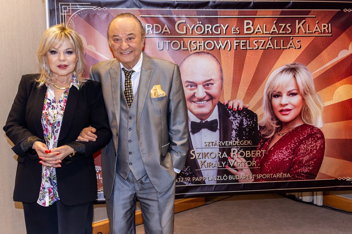 Korda György és Balázs Klári sajtótájékoztatójára kaptunk meghívást. Bejelentés lesz a jövő évi utolsó showjukról. Napi anyagok fognak készülni az eseményről. Szikora Róbert és Király Viktor lesz a sztárvendég, velük is beszélgetünk.