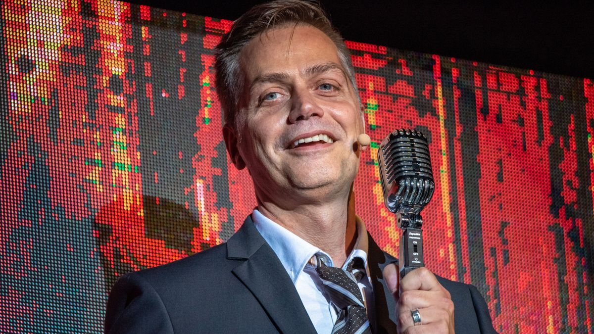 Harsányi Levi, Harsányi Levente visszérműtéten esett át