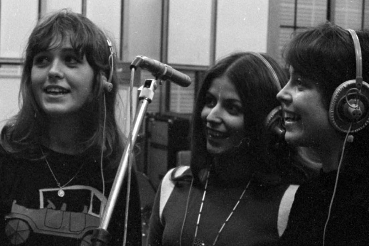 A Kócbabák vokálegyüttes, jobbról Pál Éva, Fábián Éva és Csepregi Éva