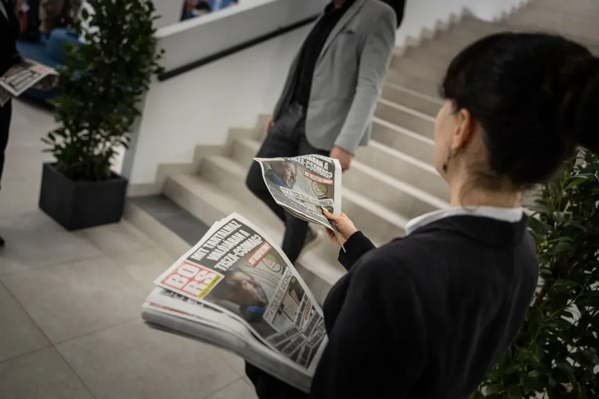 Bors betiltása: elítélik az emberek Magyar Péter újabb áldemokratikus támadását. Fotó: MediaWorks