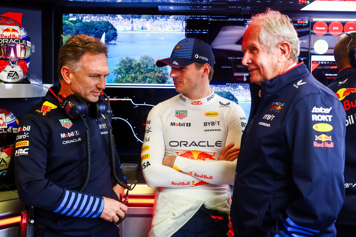 Helmut Marko (jobbra) szerint előbb kellett volna megszabadulni a kavarógép Christian Hornertől (balra), hogy Max Verstappen ötödször is F1-világbajnok lehessen