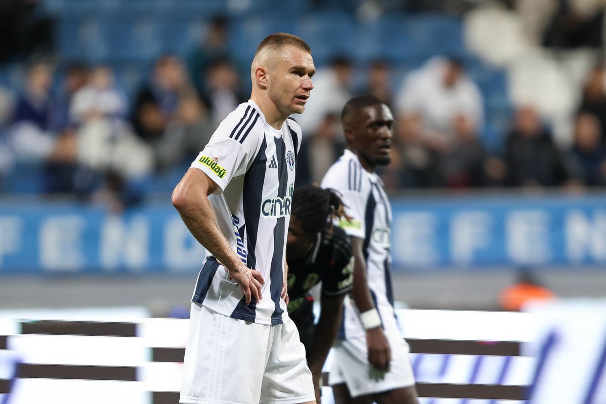 Szalai Attila nem győzte meg a Kasimpasa híres edzőjét, idő előtt elküldené őt a török klub