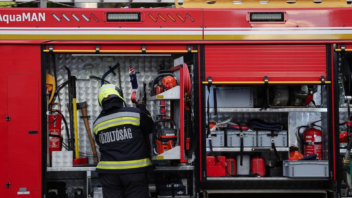 Két kamion karambolozott az M1-es sztráda felé vezető oldalon.