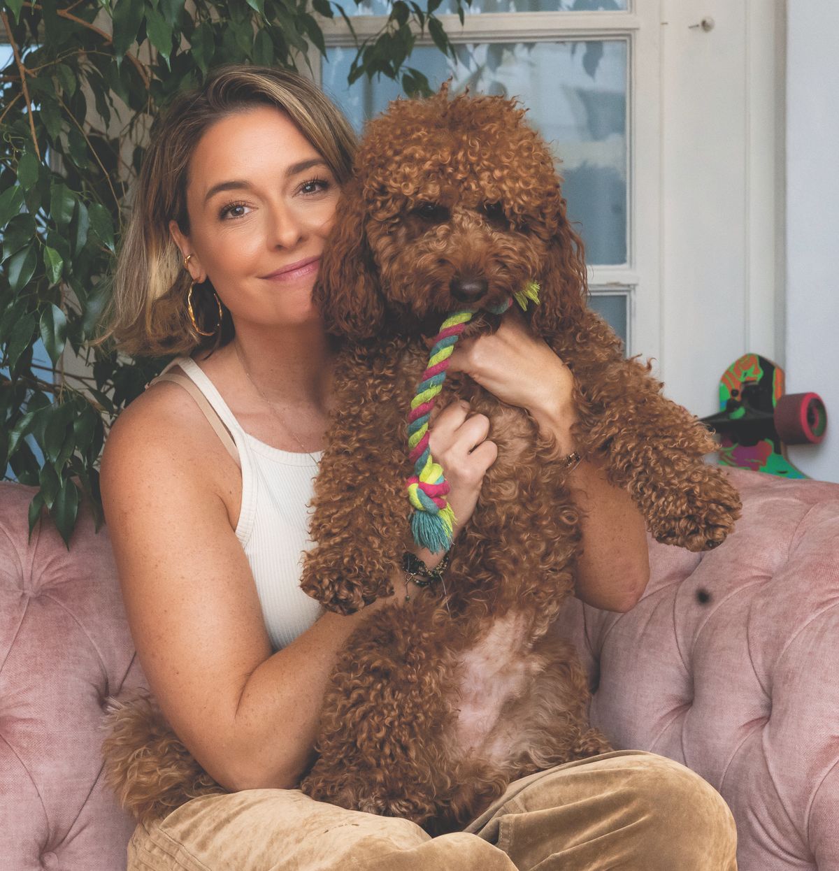 Wossala Rozina kutyája szeret a figyelem középpontjában lenni