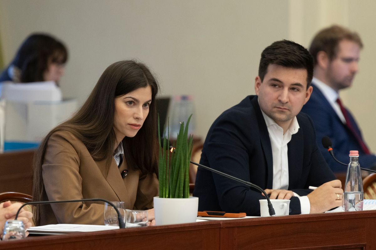 GULYÁS Gergely Kristóf; SZENTKIRÁLYI Alexandra