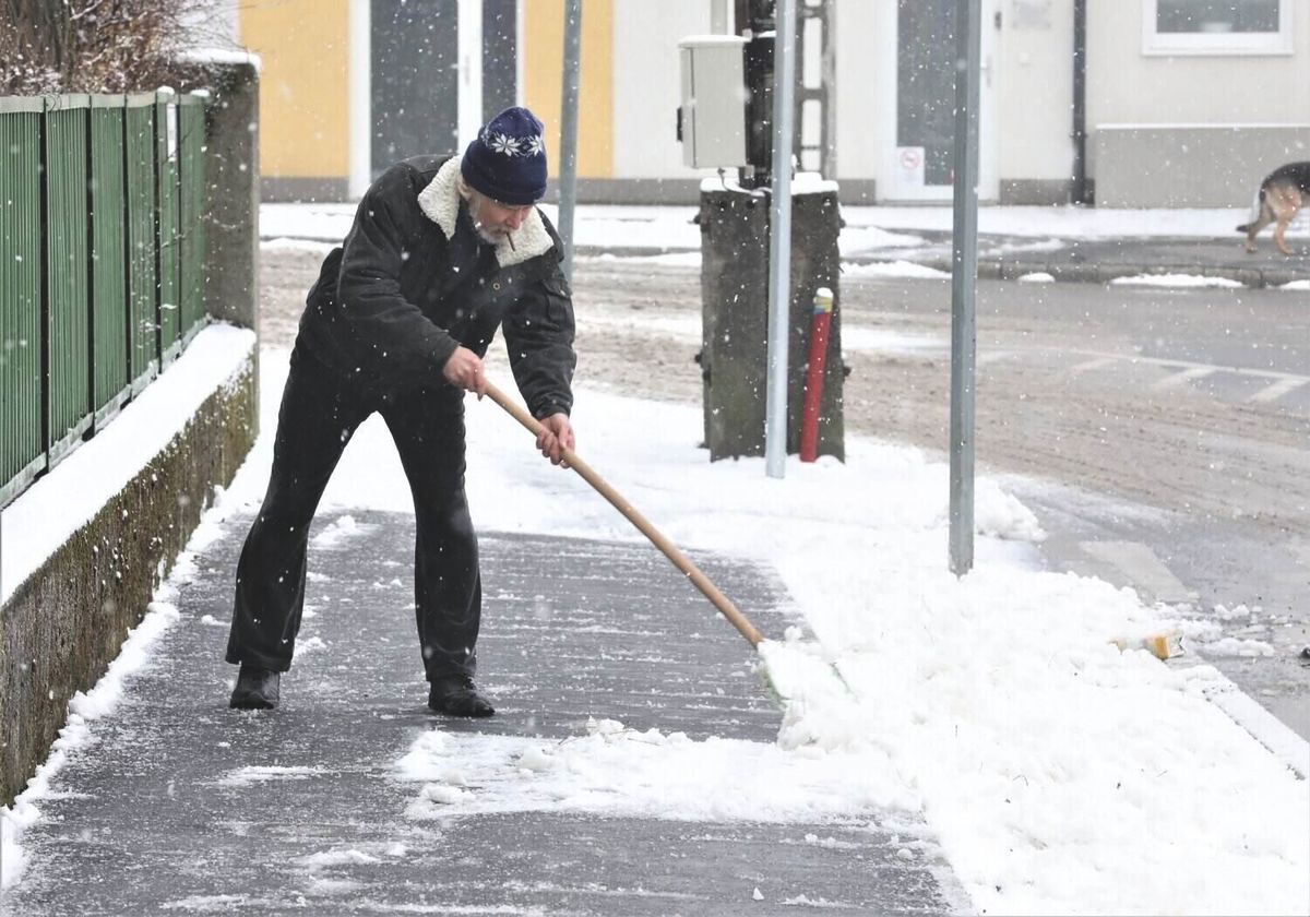 hólapát, havazás, hó eltakarítás