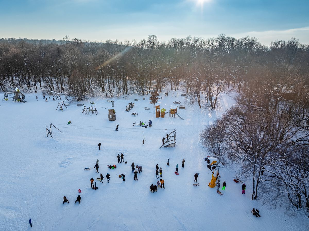 Rég volt ekkora havazás Magyarországon, amit most rengetegen kihasználnak.