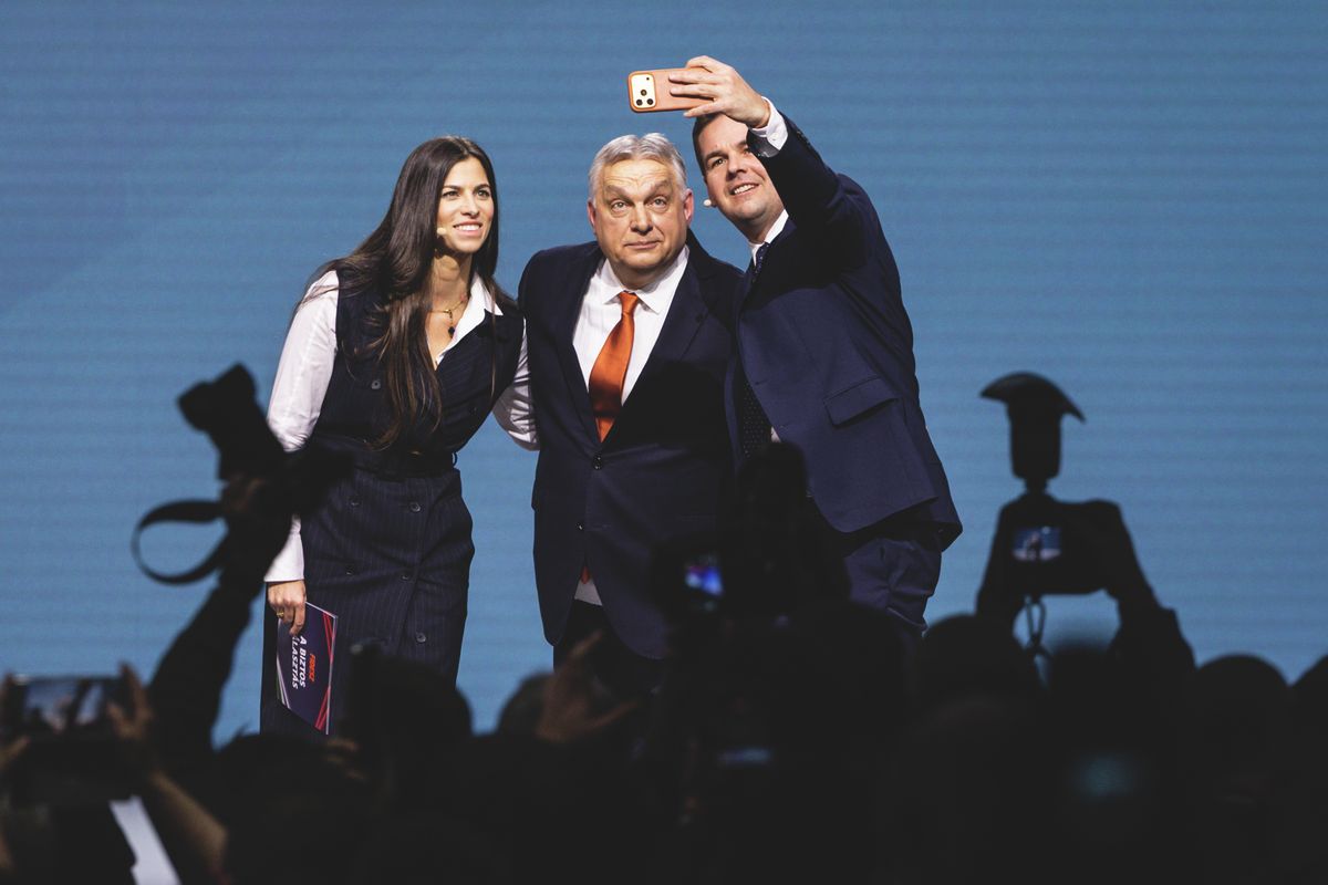 Orbán Viktor
2026_01_10
Budapest
fidesz kongresszus szelfi vége