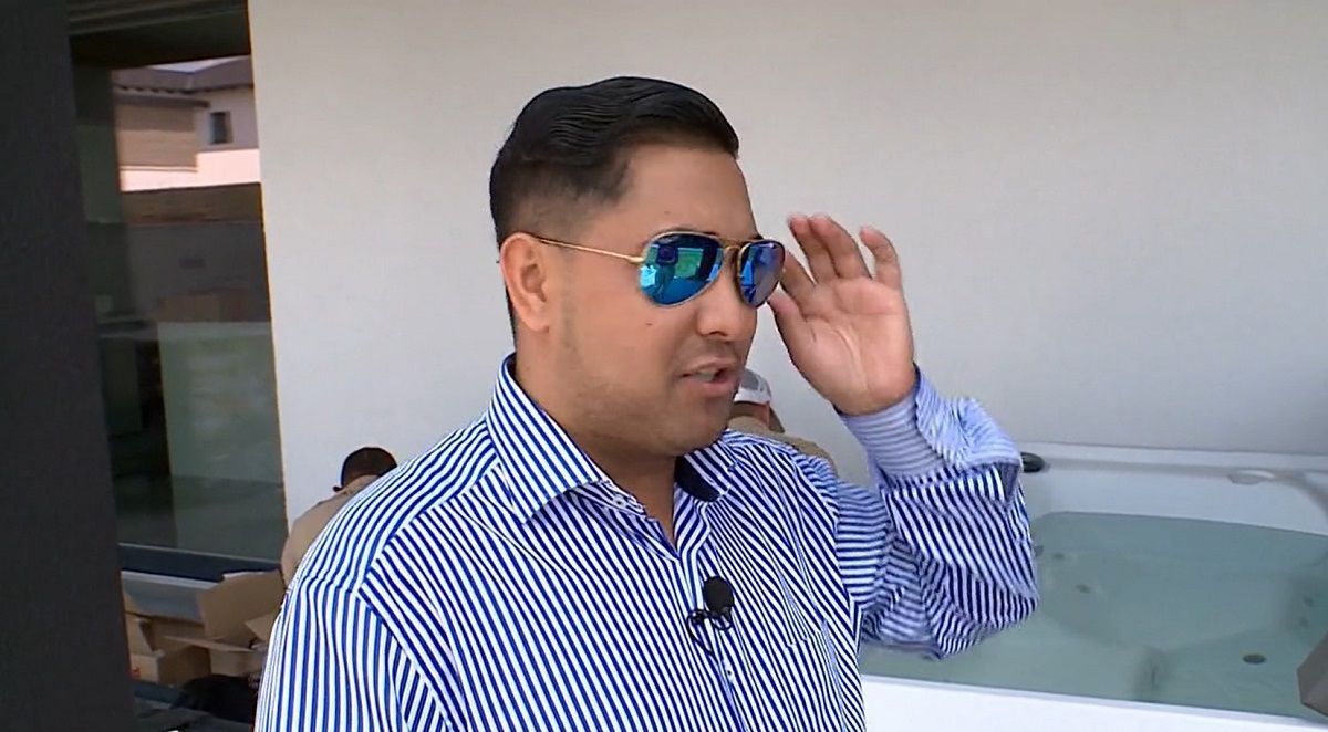 Kis Grófo 3 gyermek büszke apukája.