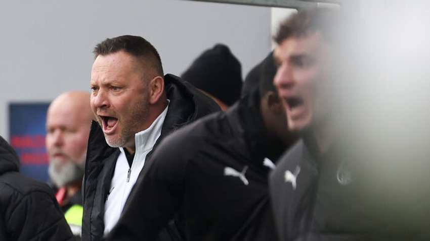 Bemutatkozott az Újpest szakmai stábja. A nyíregyházi meccsen Szélesi Zoltán vezetőedző mellett Dárdai Pál sportigazgató is a kispadon ült.