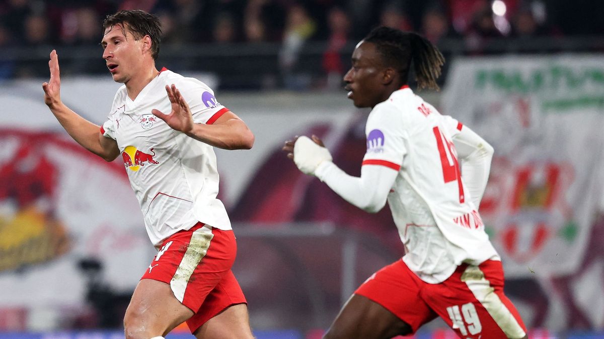 Orbán Willi (balra) jelezte a Liverpoolnak: nem lesz olyan könnyű megszerezni Yan Diomandét, mint volt Szoboszlai Dominikot