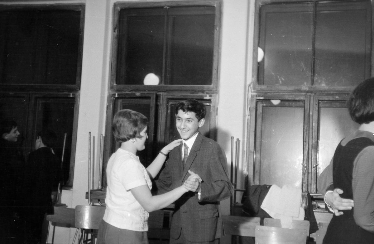 1967-ben, a hatvanas évek szlengje szerint: "tánc volt a klubban"