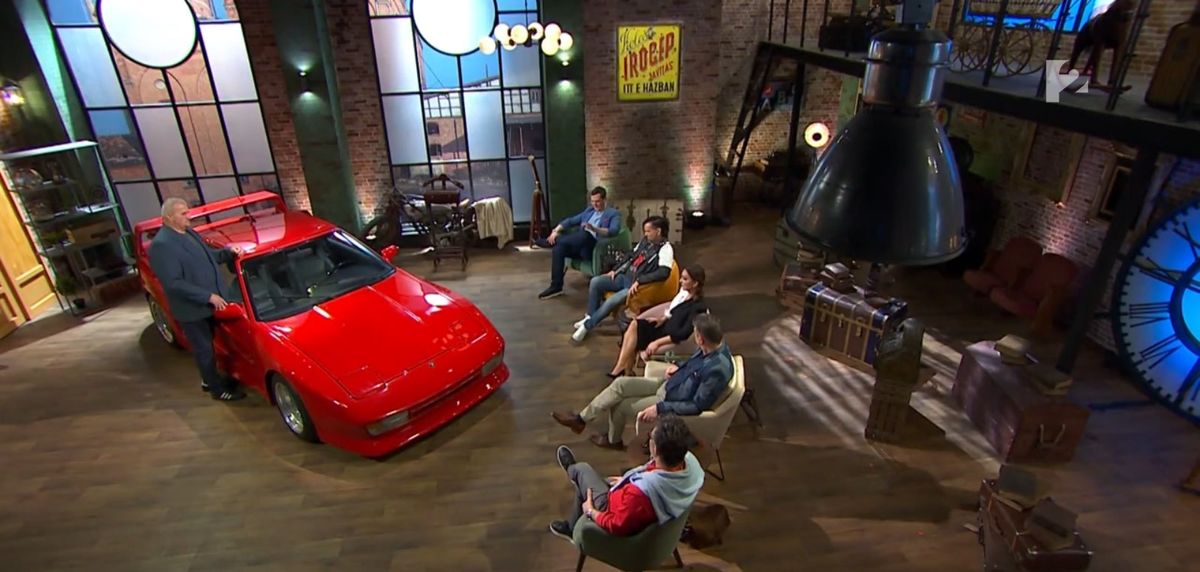 Nem akármilyen tárgyakkal érkeztek a sztárok