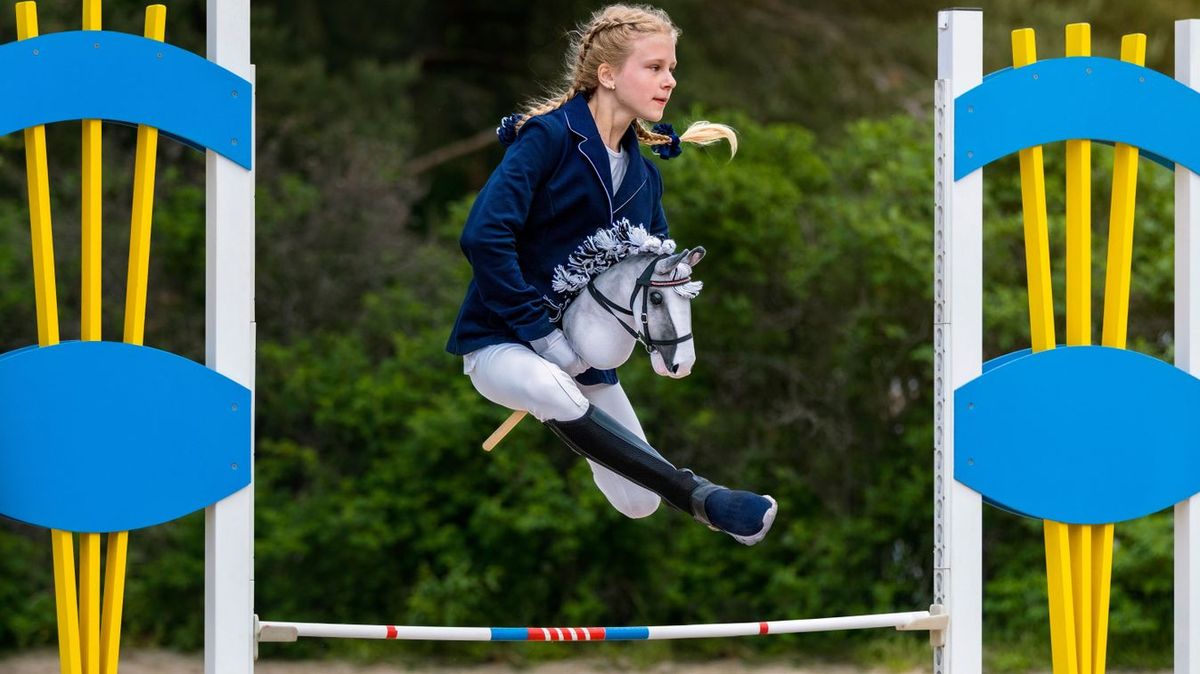 A hobby lovaglás az új őrület, erős comb és koncentráció kell hozzá