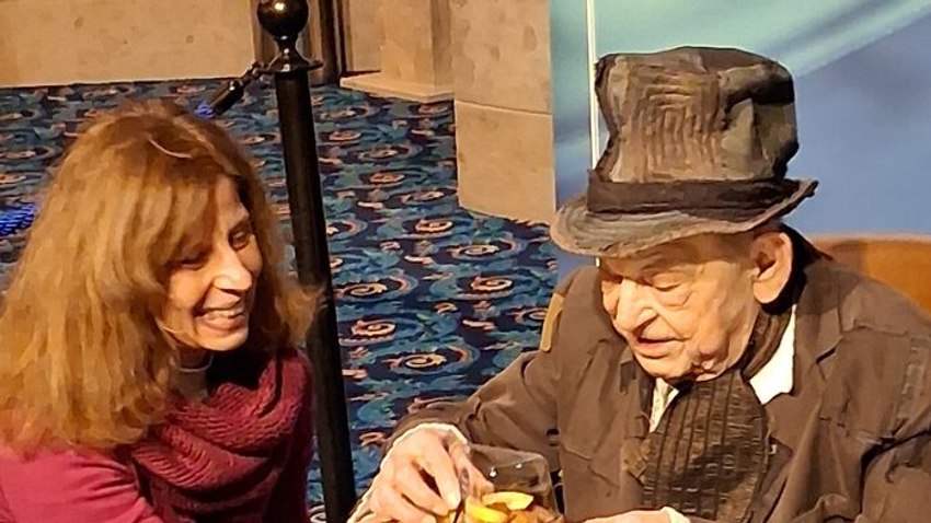 Újévre a Bodrogi-szelet elkészítésével kedveskedtünk a lassan 92 esztendőskossuth-díjas Nemzet Színészének. Mutatjuk.