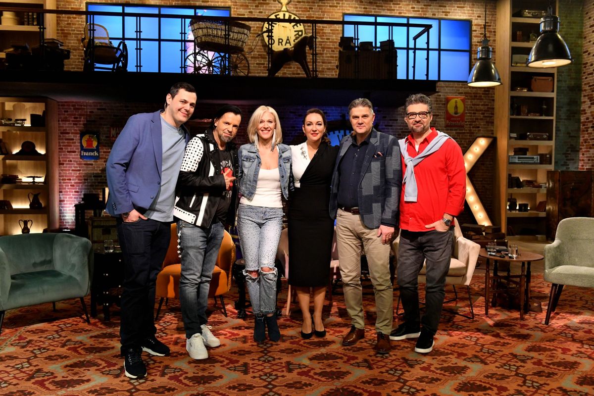 Tűzpiros autót kínál eladásra Fekete László a Kincsvadászok VIP-ban