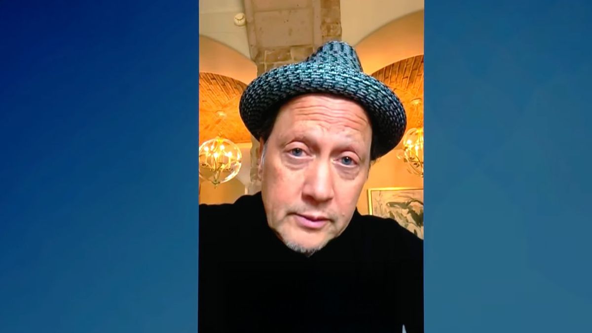 A képen Rob Schneider látható