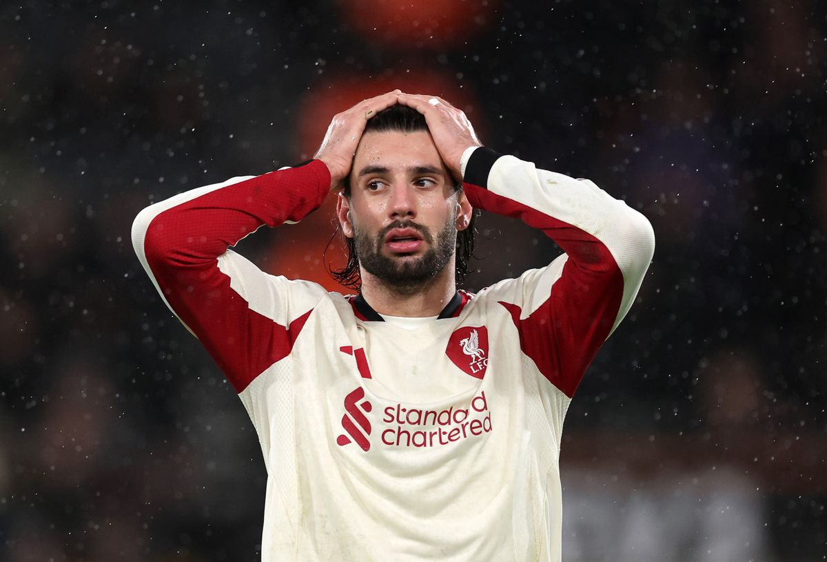 Szoboszlai Dominik fogja a fejét