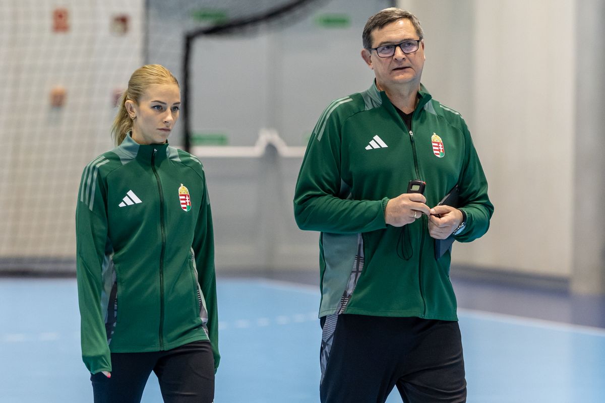 Fodor Csenge és a női kézilabda-válogatott kapitánya, Golovin Vlagyimir