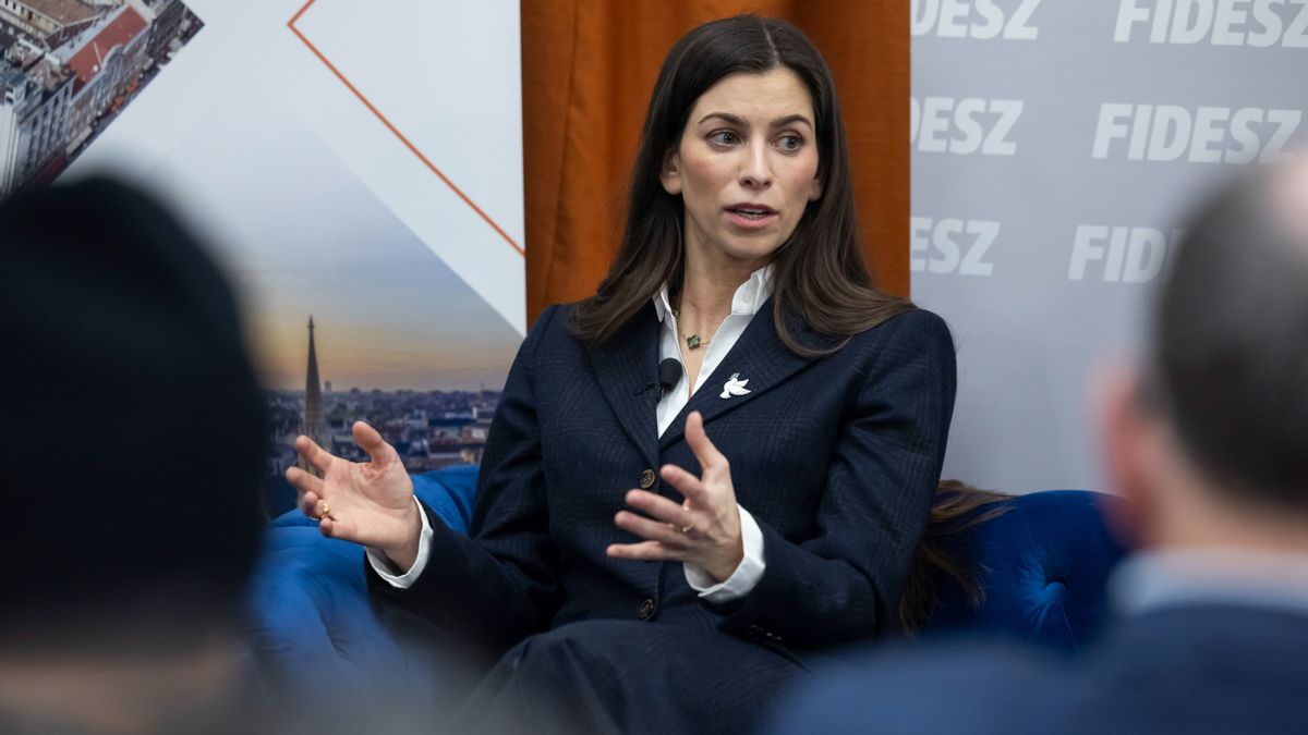 Szentkirályi Alexandra