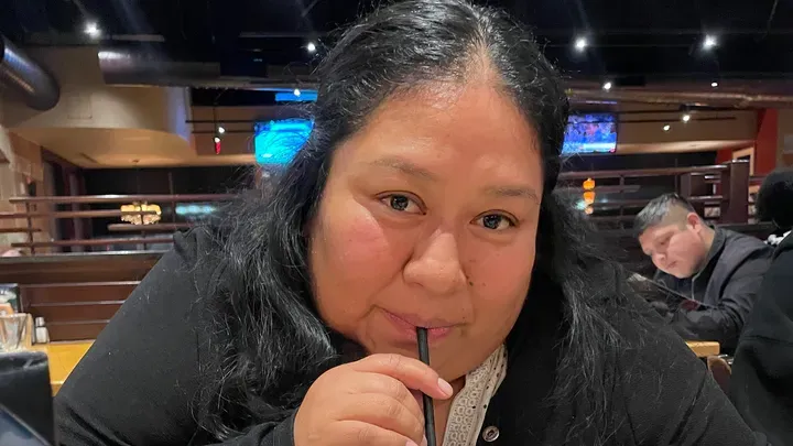 Egy autó hajtott az édesanya munkahelyébe