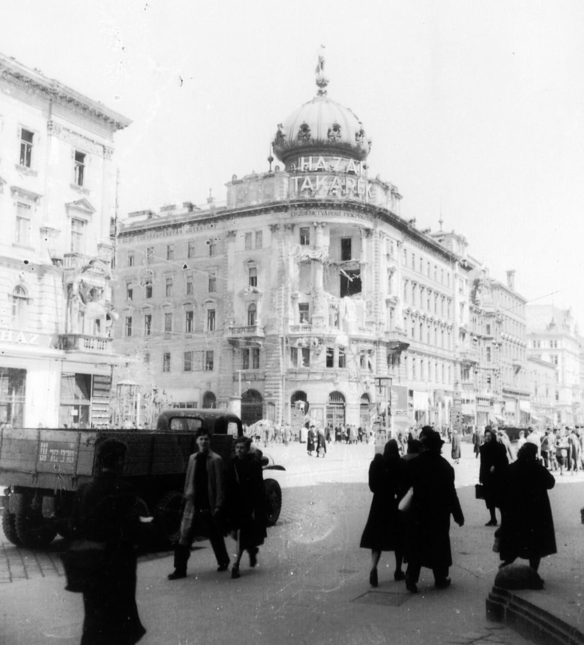 Kálvin tér Budapest ostroma után 1945-ben