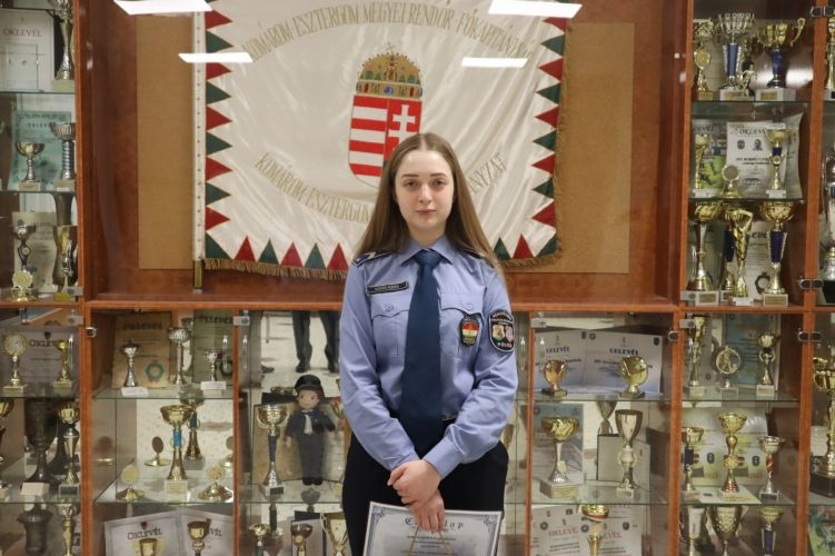 A 23 éves rendőrnő már másodszor mentett életet  
