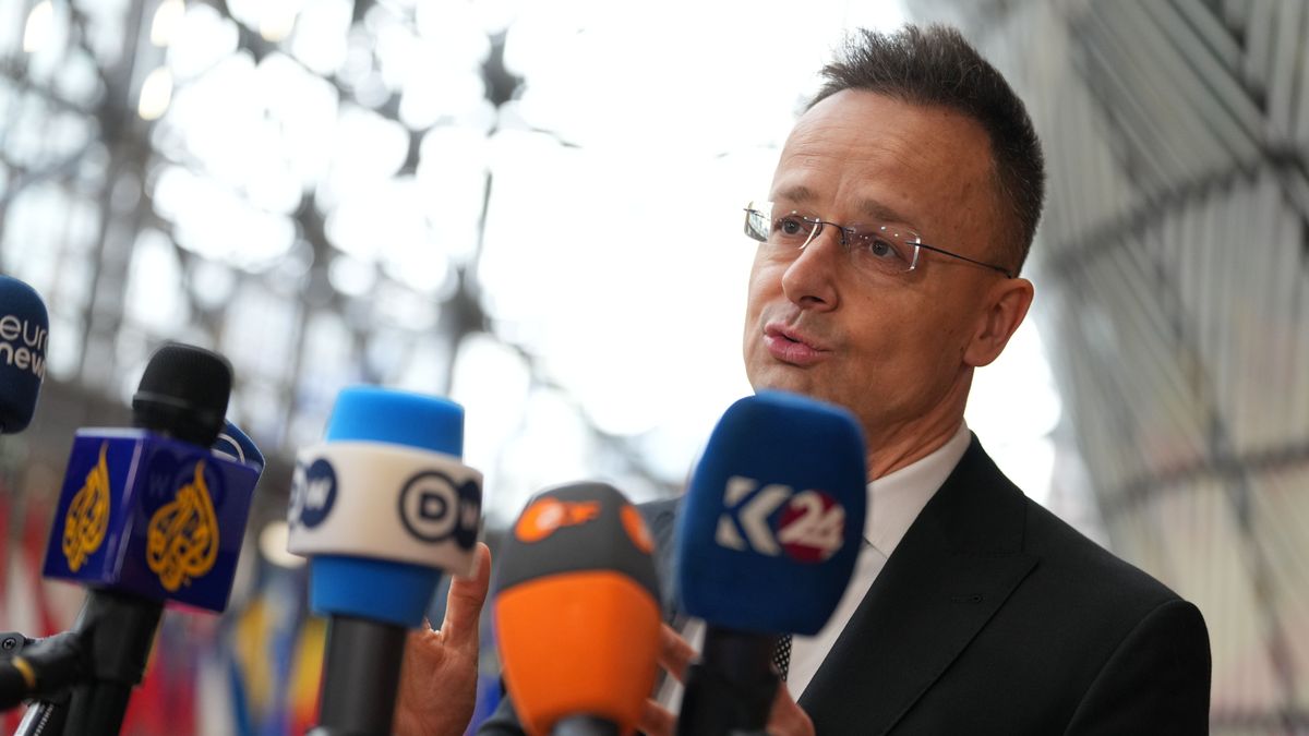 Szijjártó Péter a szerdai kormányülésen közölte: a Barátság kőolajvezetéken a kőolajszállítás újraindításának semmilyen akadálya nincsen.