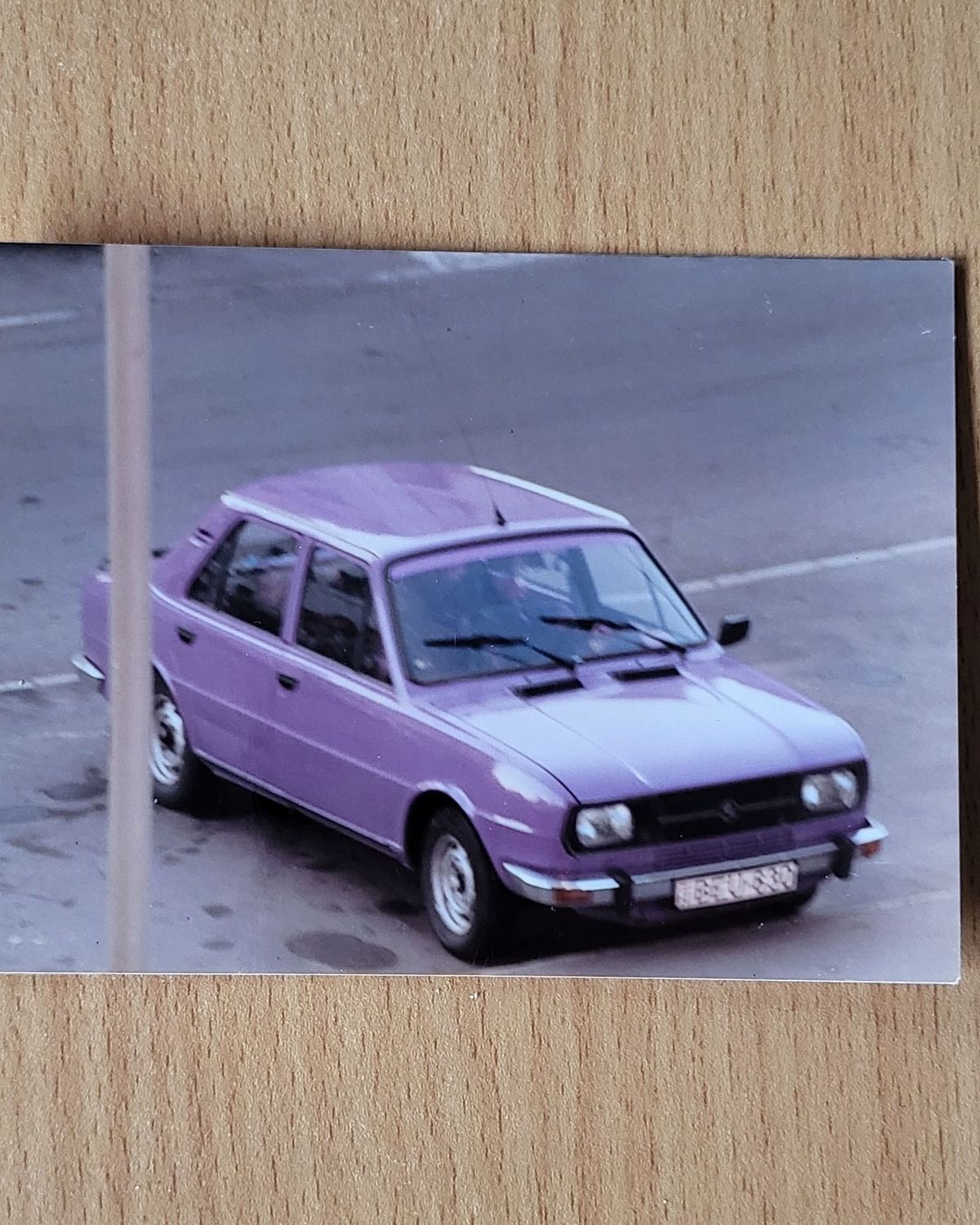 Mártinak egy időben még az autója is lila volt