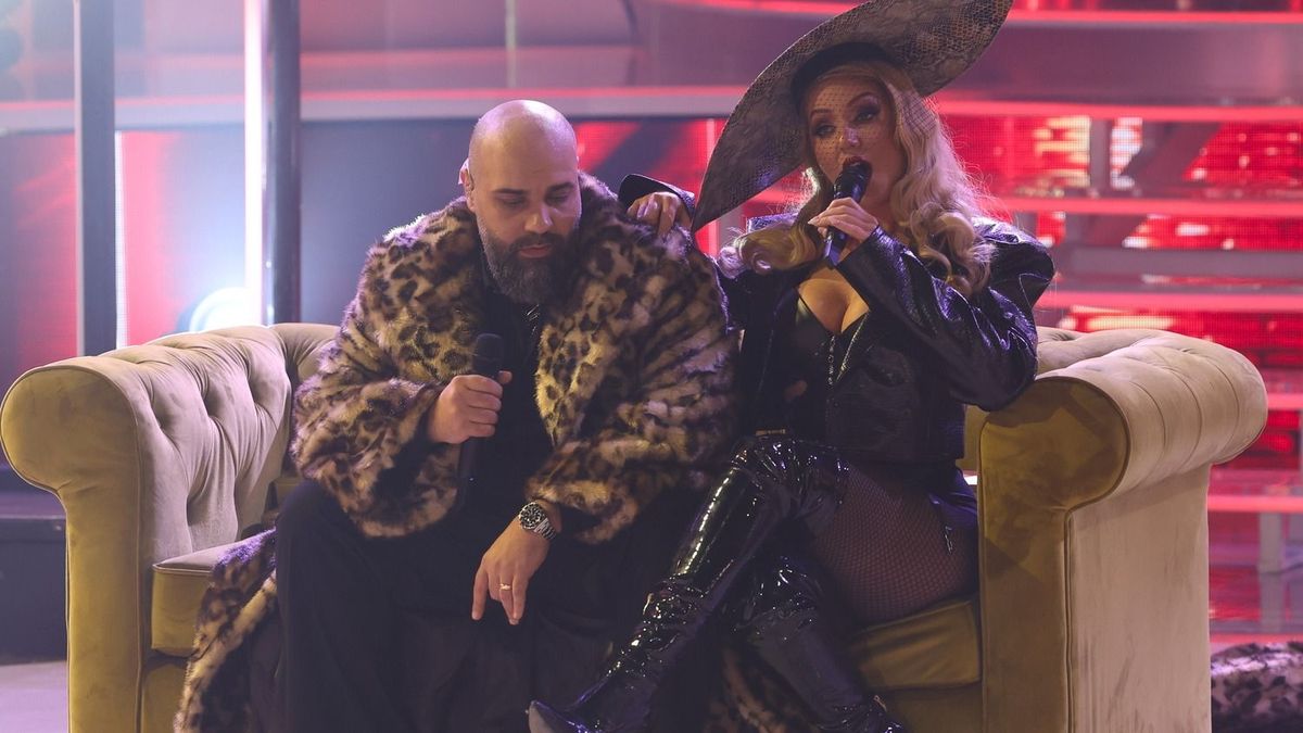 A Nagy Duett színpadán Lakatos Laci és Tolvai Reni közt jó a kémia.