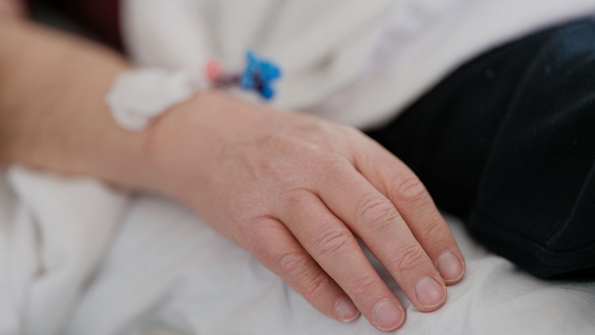 kórház, támogatás